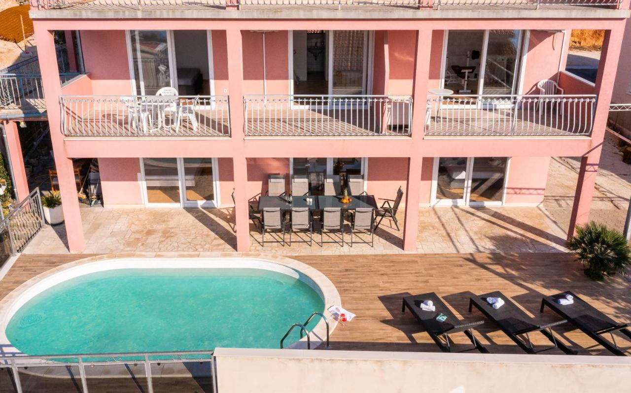 Solaris Holiday Home - Private Pool Stanici ภายนอก รูปภาพ