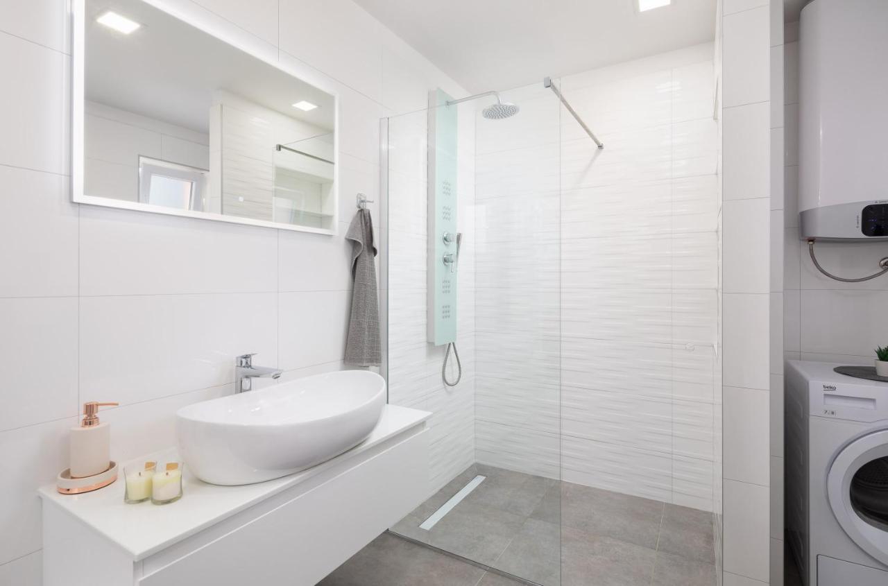 Solaris Holiday Home - Private Pool Stanici ภายนอก รูปภาพ