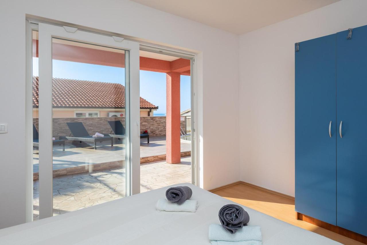 Solaris Holiday Home - Private Pool Stanici ภายนอก รูปภาพ